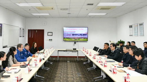 劉健走訪重點(diǎn)企業(yè)，強(qiáng)調(diào)當(dāng)好“金牌店小二”，全力支持企業(yè)在金山實(shí)現(xiàn)更大發(fā)展